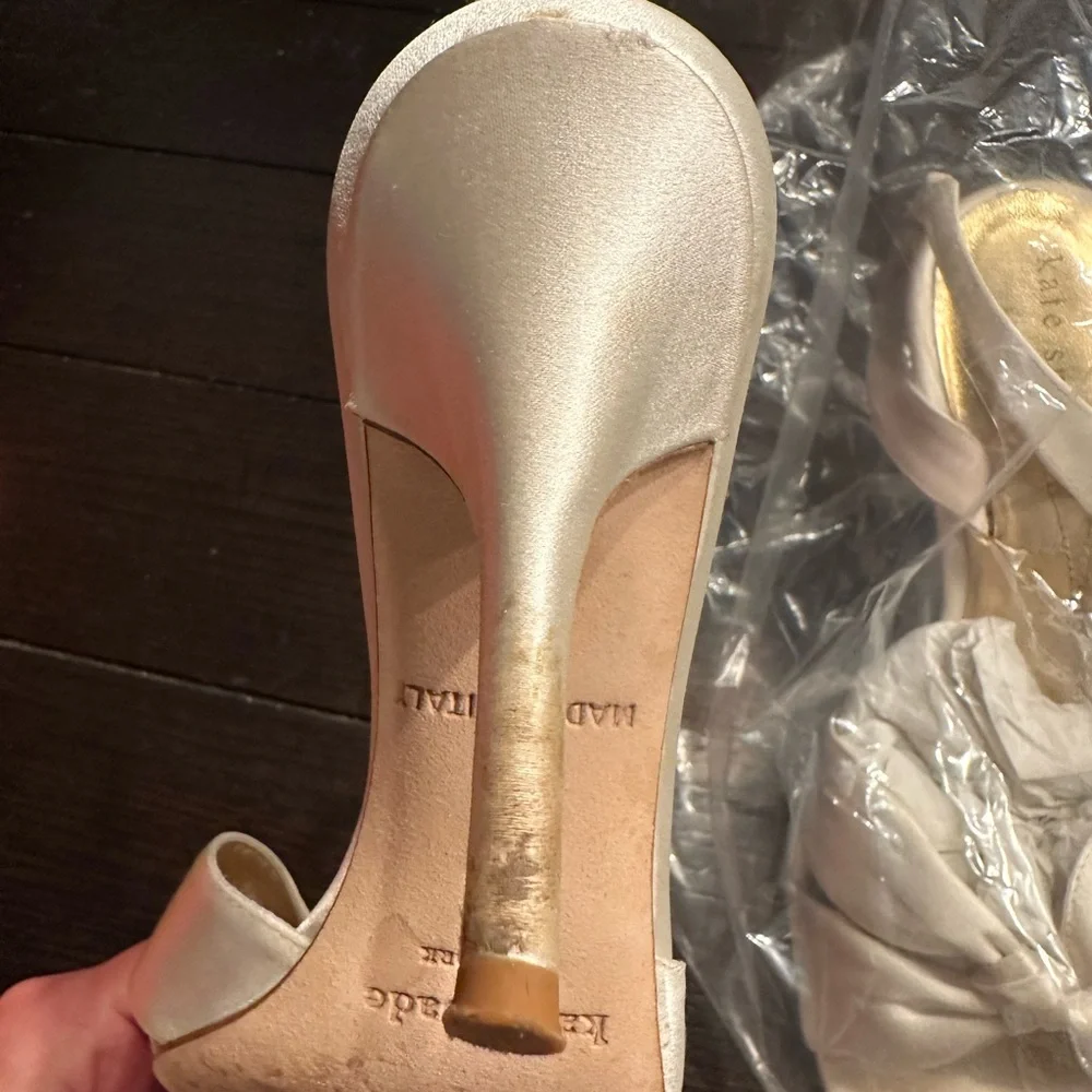 Kate Spade Ivory Satin Heels with Elegant Bow size 6.5